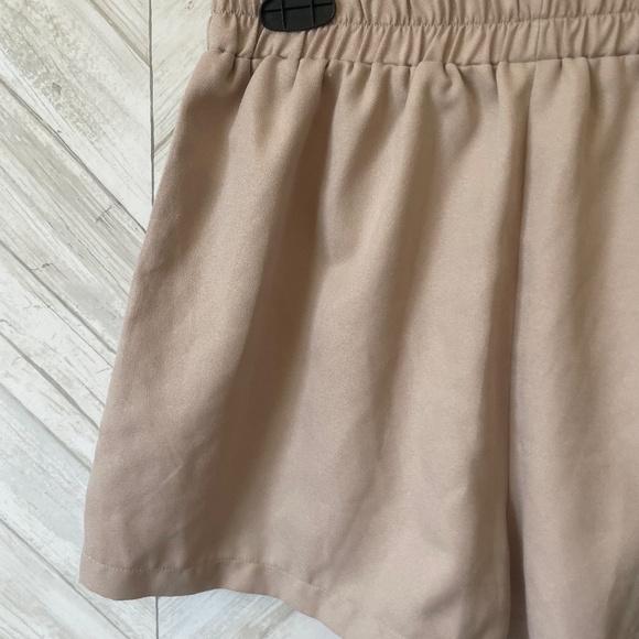 Beige Two-Piece Outfit - Picture 3 of 15